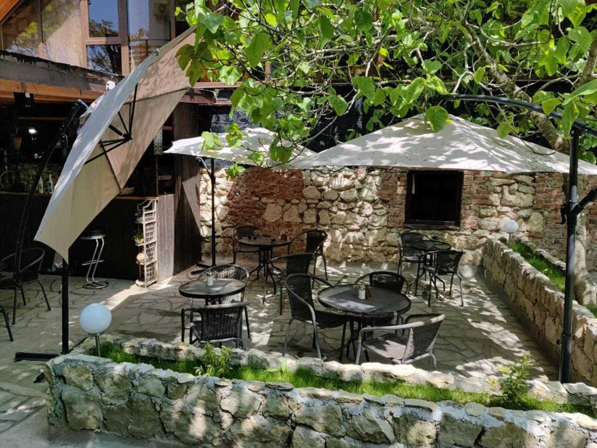 Aqua Palm Resort Sukhumi Exterior photo